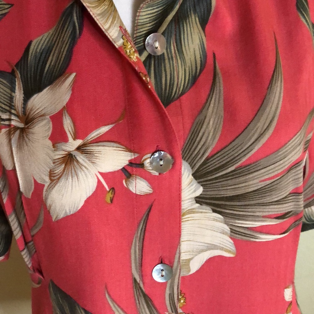 EUC Island Sands Hawaiian Top - Picture 2 of 10